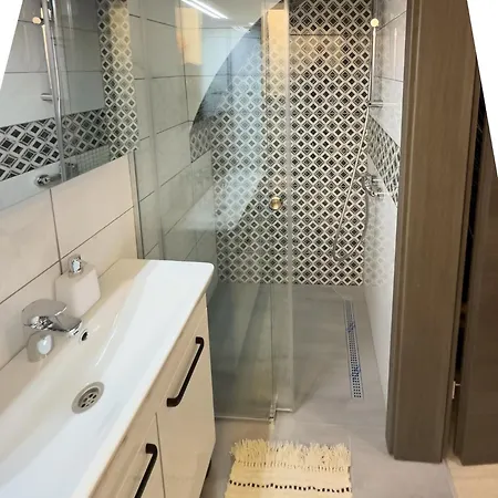 Adamas Apartament *