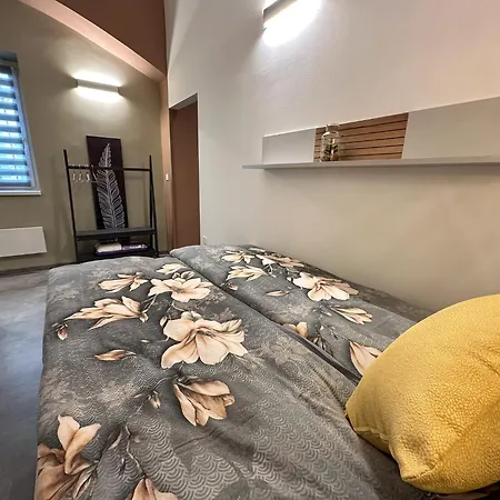 Adamas * Celje