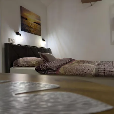 Adamas Apartment