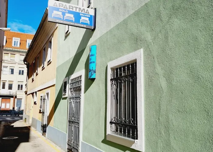 アパート Adamas ツェリェ