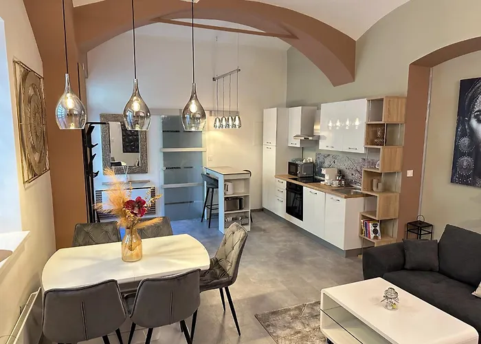 Adamas 아파트 첼레