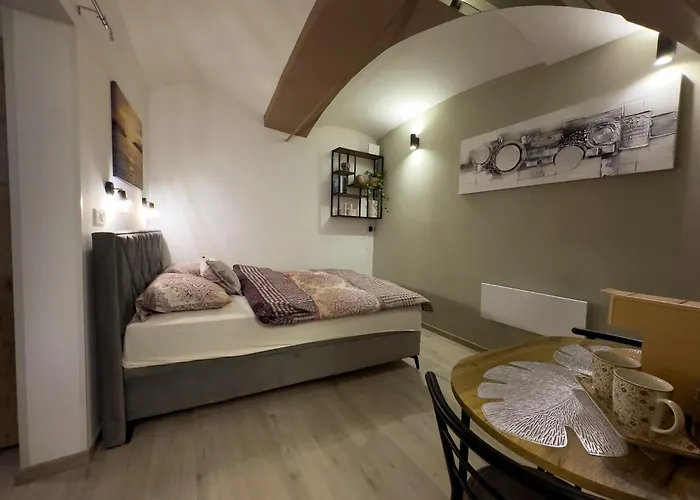 아파트 Adamas 첼레